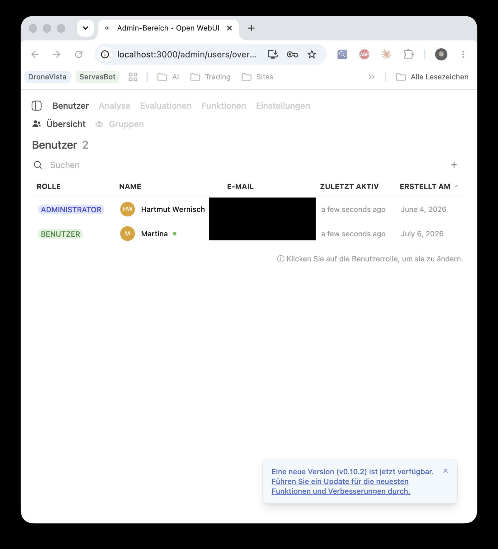 Open WebUI, Admin-Bereich, Benutzerliste mit zwei Einträgen: Hartmut Wernisch als Administrator und Martina als Benutzer, die E-Mail-Adressen sind geschwärzt.